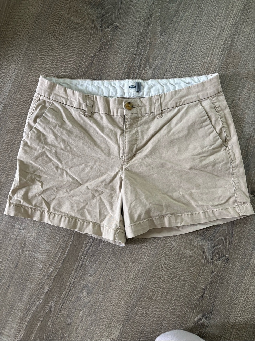 Old Navy Women's Khaki Cotton Chino Shorts